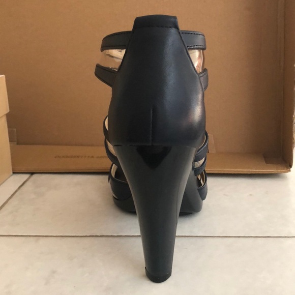 Michael Kors Berkeley T Strap heels NAVY - Picture 6 of 7